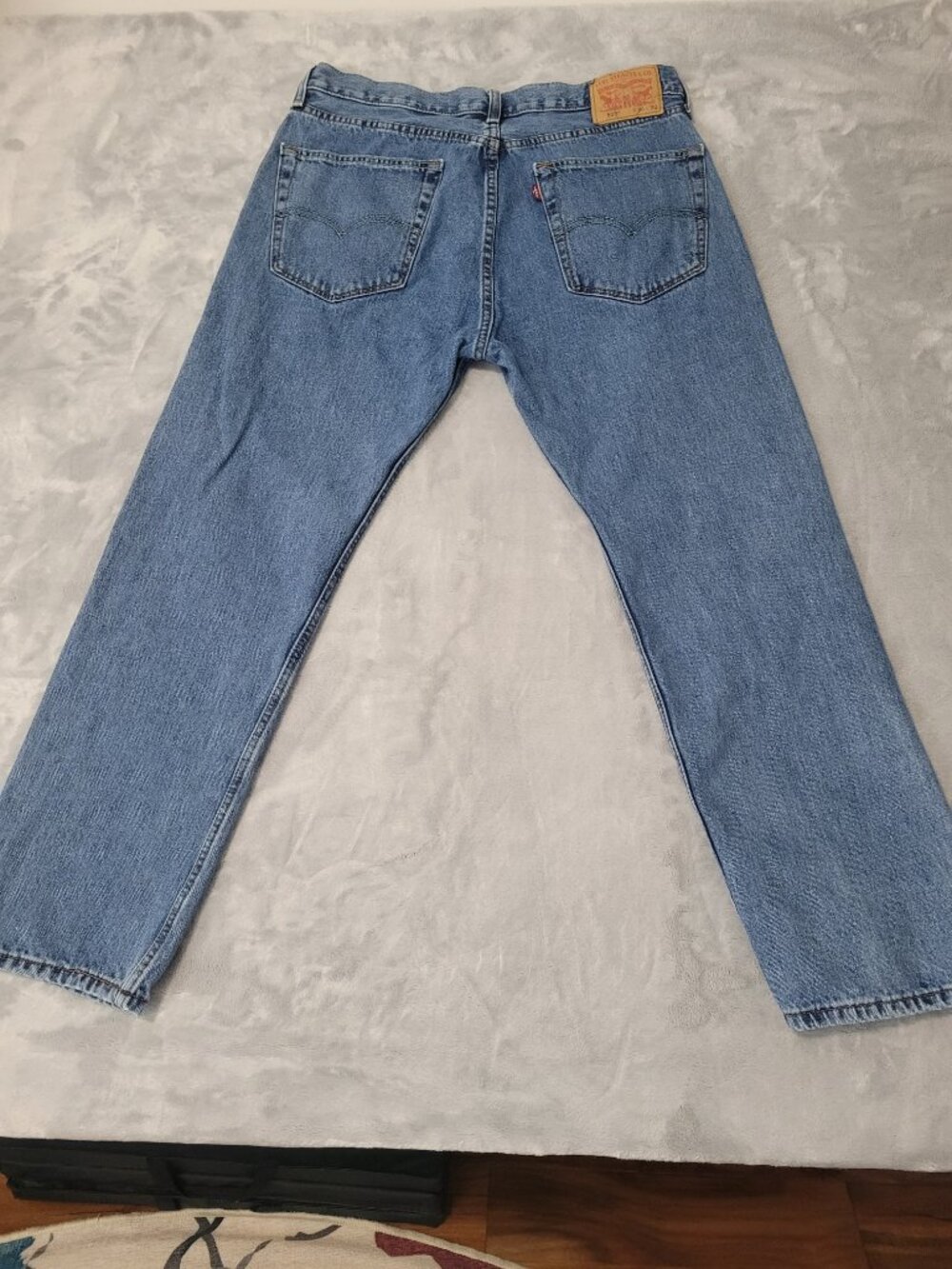Levi’s 505 Men’s Regular Fit Straight Leg Medium Wash Jeans 36 x 30 - Picture 12 of 12